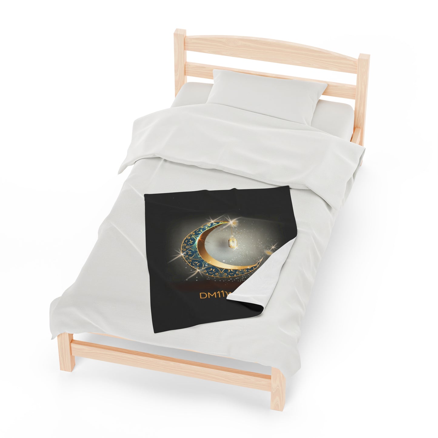 DM1111, LLC Crescent Moon Velveteen Plush Blanket